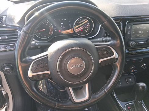 Used 2018 Jeep Compass Altitude image 17