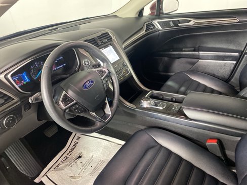 Used 2019 Ford Fusion SEL image 17