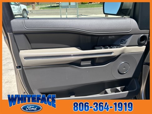 Used 2020 Ford Expedition XLT w/ Equipment Group 202A image 11