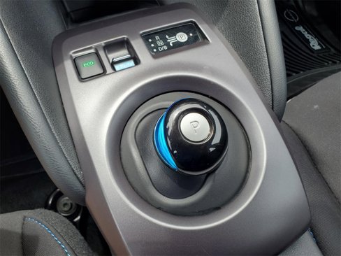 Certified 2023 Nissan Leaf S image 28