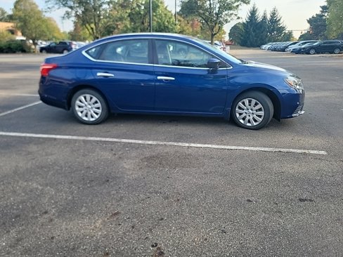 Used 2017 Nissan Sentra S image 8