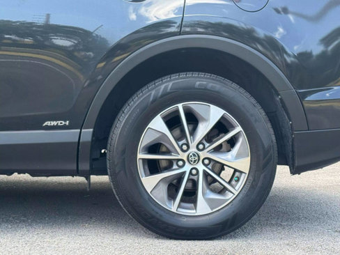 Used 2017 Toyota RAV4 XLE image 9