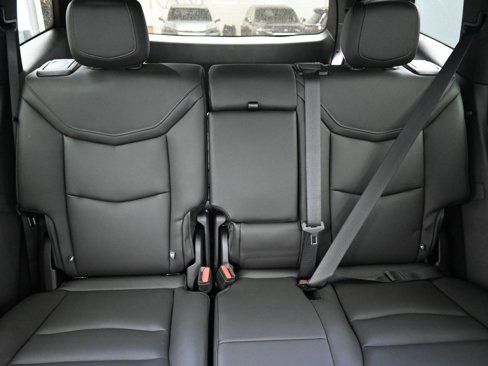 New 2025 Cadillac XT6 Luxury image 14