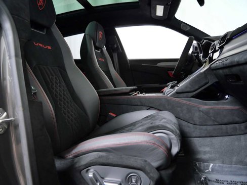 Used 2023 Lamborghini Urus Performante image 14