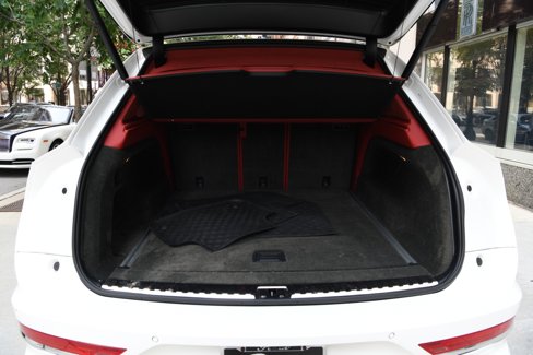 Used 2023 Bentley Bentayga image 25