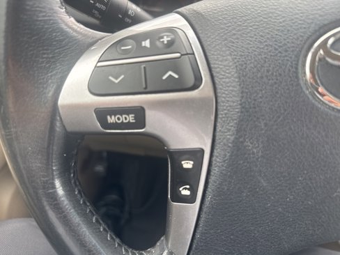 Used 2013 Toyota Highlander Plus image 19