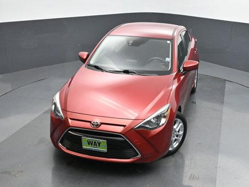 Used 2018 Toyota Yaris iA image 32