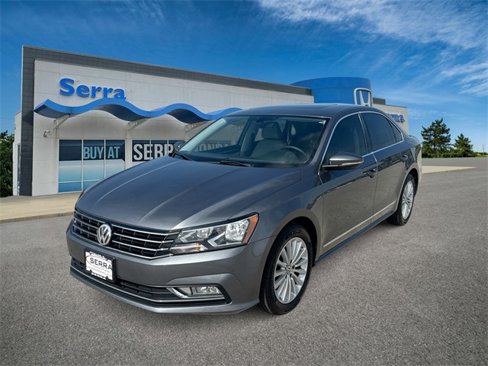 Used 2016 Volkswagen Passat 1.8T SE image 1