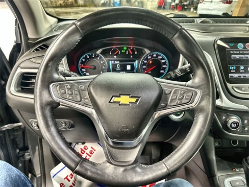Used 2018 Chevrolet Equinox Premier image 11