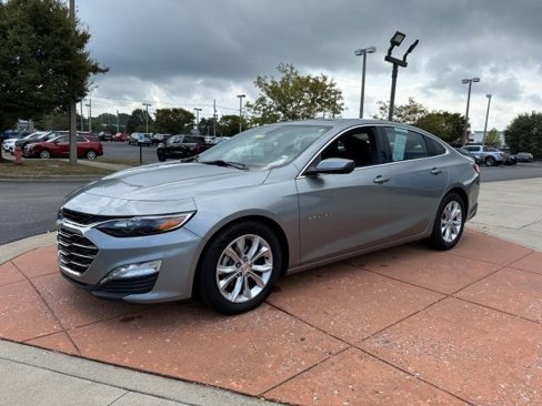 Used 2024 Chevrolet Malibu LT image 3