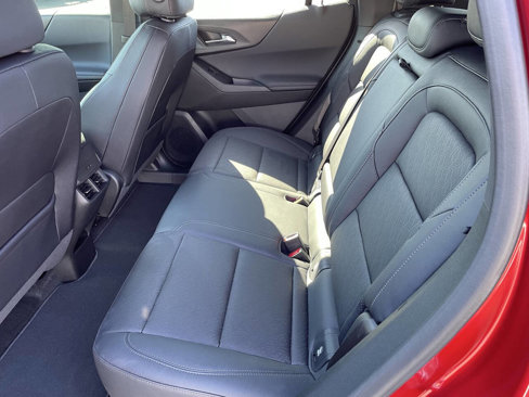 Used 2025 Chevrolet Equinox LT w/ Convenience Package II image 4