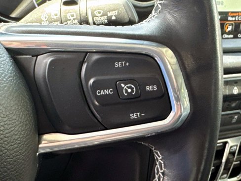 Used 2022 Jeep Wrangler Unlimited Sahara w/ Cold Weather Group image 17