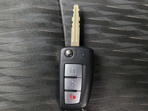 Used 2019 Nissan Rogue S image 32