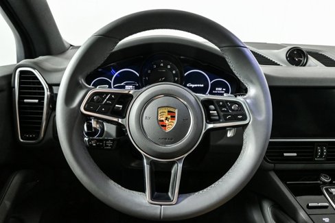 Certified 2020 Porsche Cayenne image 10