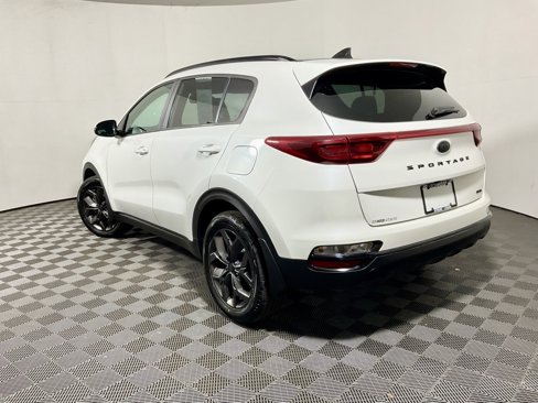 Used 2022 Kia Sportage Nightfall Edition image 10