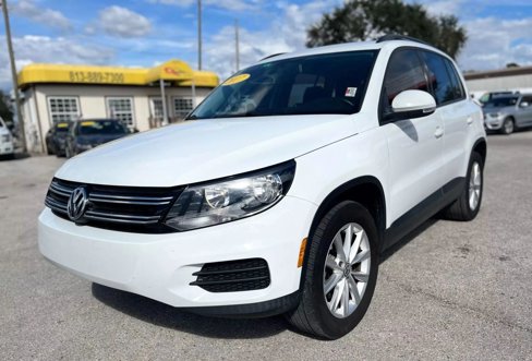 Used 2017 Volkswagen Tiguan Limited w/ Premium Package image 1