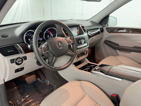 Used 2015 Mercedes-Benz ML 350 2WD image 4