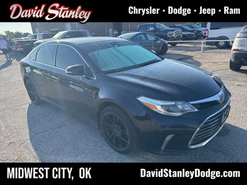 Used 2018 Toyota Avalon XLE image 1