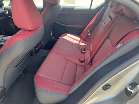 Used 2022 Lexus IS 300 image 10