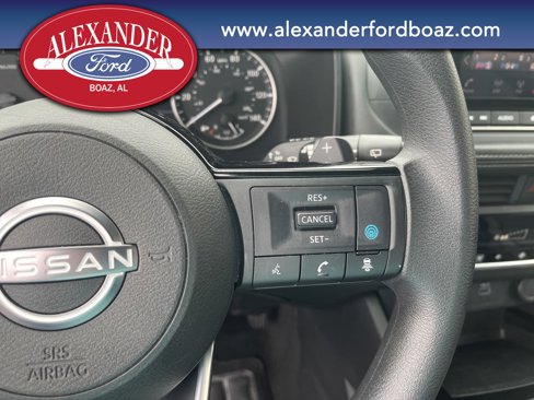 Used 2023 Nissan Rogue SV image 22