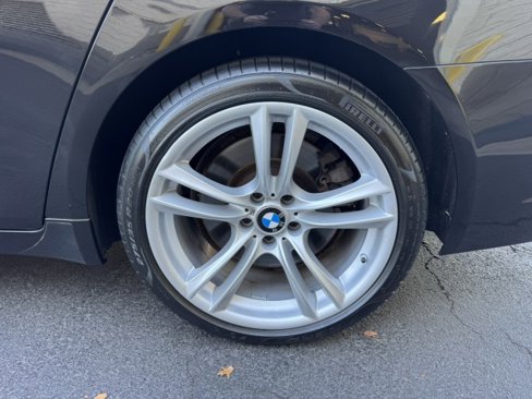 Used 2013 BMW 750i xDrive image 34