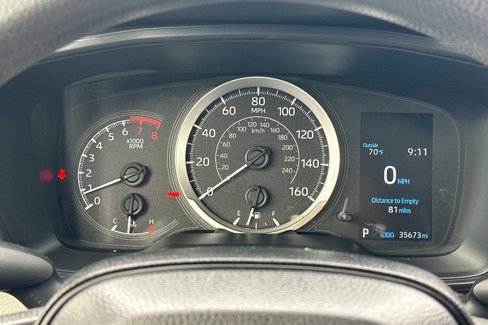 Used 2022 Toyota Corolla LE image 30