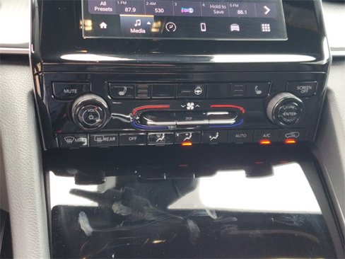 New 2025 Jeep Grand Cherokee L Altitude image 26