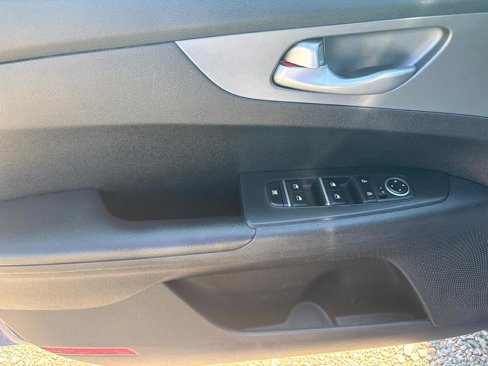 Used 2019 Kia Forte LXS image 10