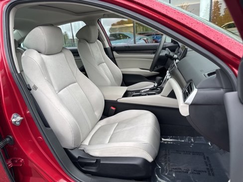 Used 2020 Honda Accord EX image 19