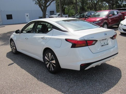 Used 2021 Nissan Altima 2.5 SV image 5