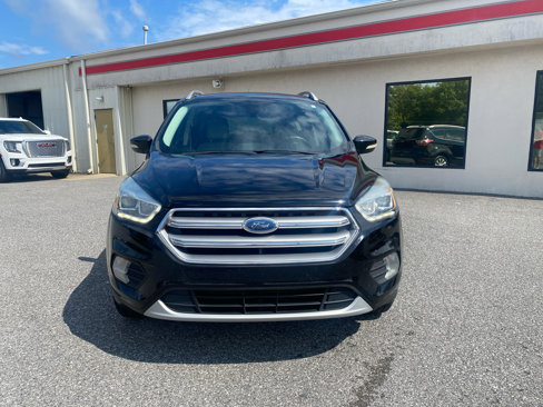 Used 2017 Ford Escape Titanium image 2
