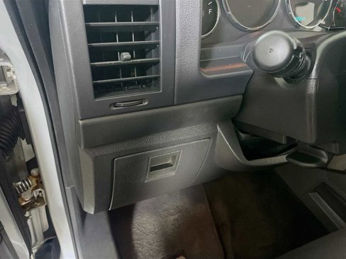 Used 2011 Jeep Liberty Sport image 8