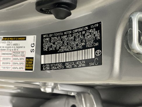 Used 2020 Toyota Corolla LE image 36