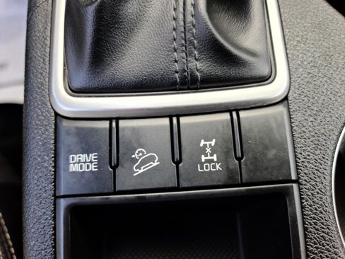 Used 2018 Kia Sportage LX image 16