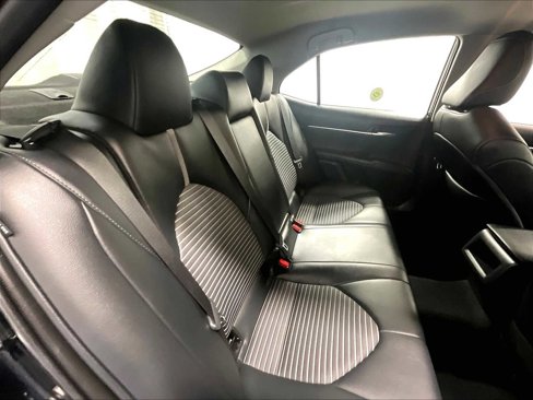 Used 2023 Toyota Camry SE image 16
