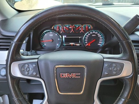 Used 2020 GMC Yukon XL SLT image 30