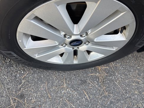 Used 2019 Subaru Outback 2.5i Premium image 2