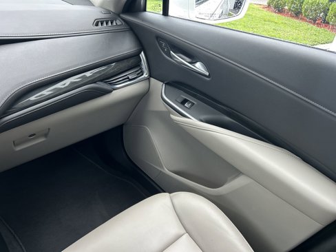 Used 2019 Cadillac XT4 Premium Luxury w/ Cold Weather Package image 16