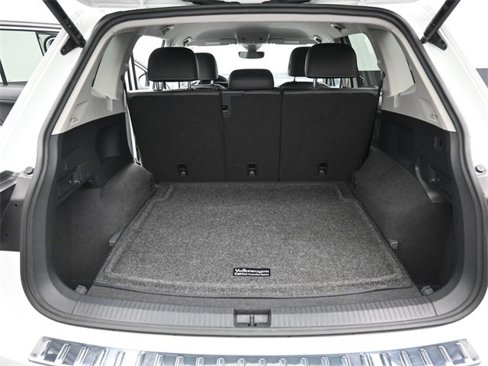 Used 2022 Volkswagen Tiguan SE image 29