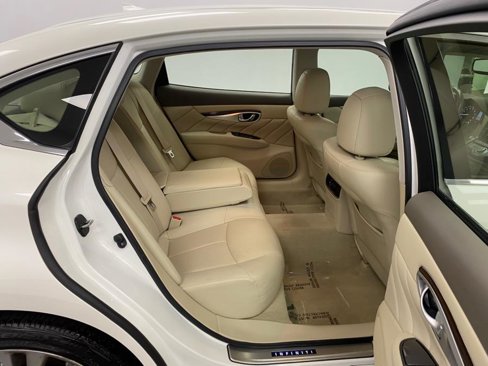 Used 2016 INFINITI Q70 L 3.7 image 38