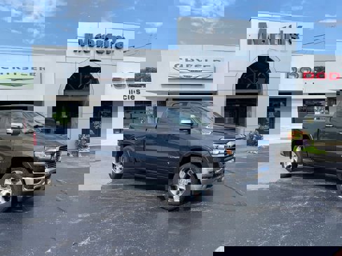 Used 2020 RAM 1500 Laramie image 2