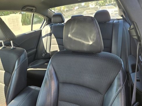 Used 2017 Honda Accord Sport image 15