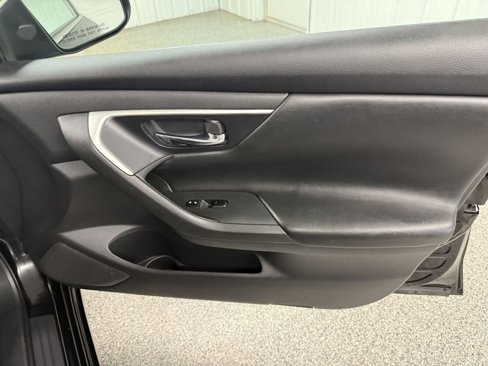 Used 2018 Nissan Altima 2.5 SV image 29