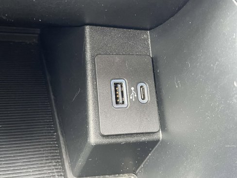 Used 2024 Ford Edge SEL image 22