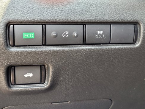 Used 2024 Nissan Sentra SV image 32