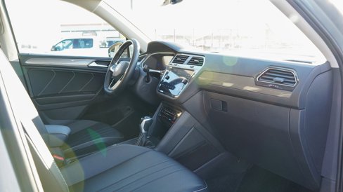 Used 2024 Volkswagen Tiguan SE image 26