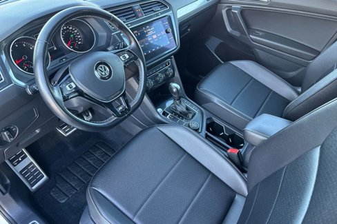 Used 2021 Volkswagen Tiguan SE image 4