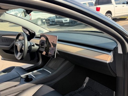 Used 2021 Tesla Model 3 Standard Range Plus image 18