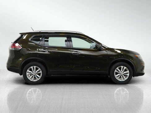 Used 2016 Nissan Rogue SV w/ SV Premium Package image 6