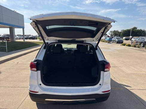 Used 2022 Chevrolet Equinox LT image 11